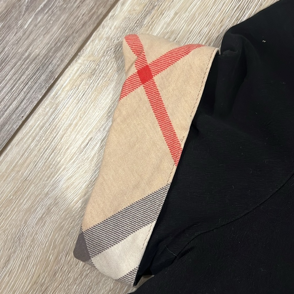 Burberry tee - Picture 3 of 3